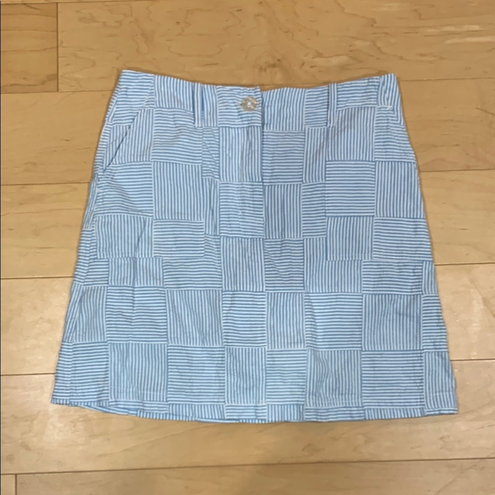 Cape Madras patchwork plaid 
Blue and white  100% cotton 
Size 4
Skort